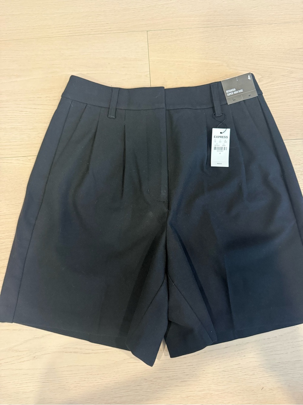 NWT Express Black Pleated High-Waist Bermuda Shorts | 4
